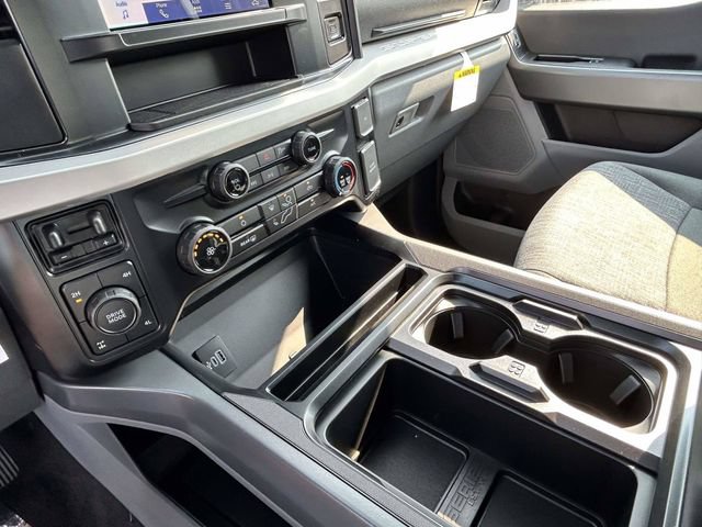 New 2026 Ford F250 XLT w/ FX4 Off-Road Package AWD/4WD image 16