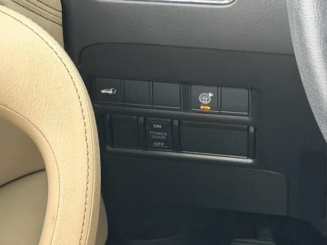 Used 2022 Nissan Armada SV w/ SV Appearance Package RWD image 36