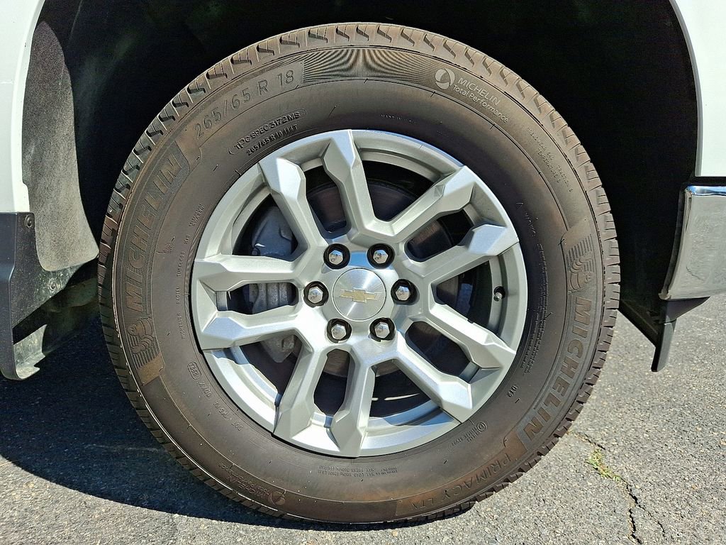 Used 2024 Chevrolet Silverado 1500 LT AWD/4WD image 8