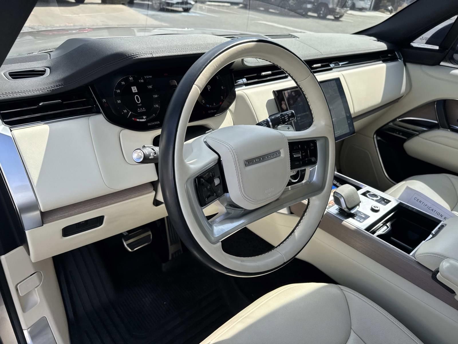 Used 2023 Land Rover Range Rover SE AWD/4WD image 18