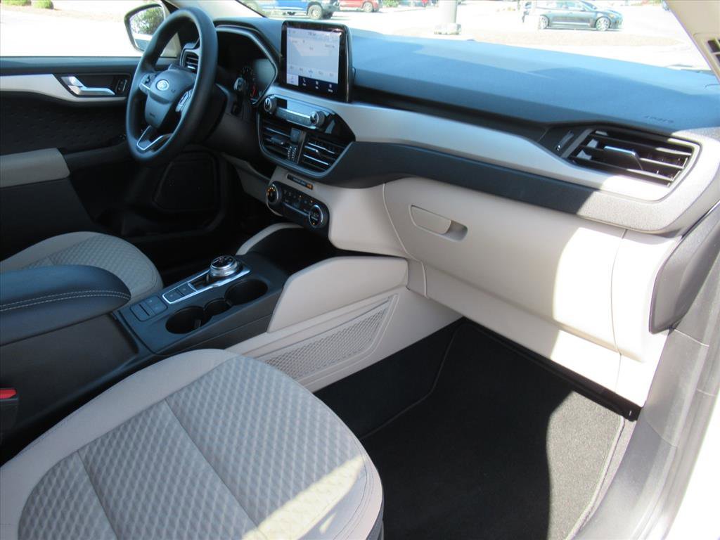 Used 2020 Ford Escape SE image 11