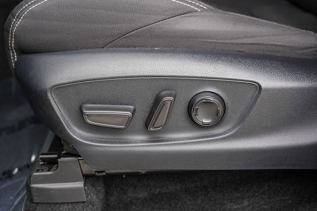 Used 2024 Toyota Tacoma TRD Sport w/ TRD Sport Upgrade Package AWD/4WD image 22