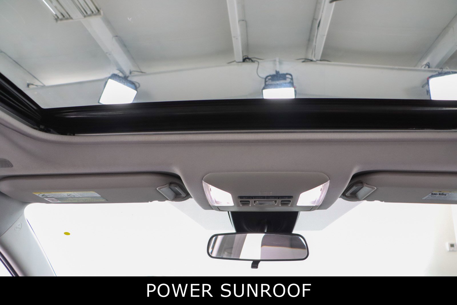 Used 2023 Toyota RAV4 XLE image 21