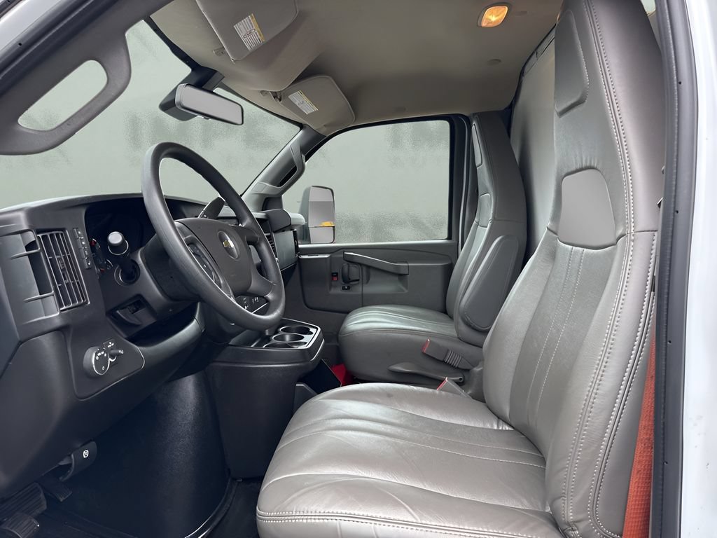 Used 2024 Chevrolet Express 3500 w/ Power Convenience Package RWD image 10