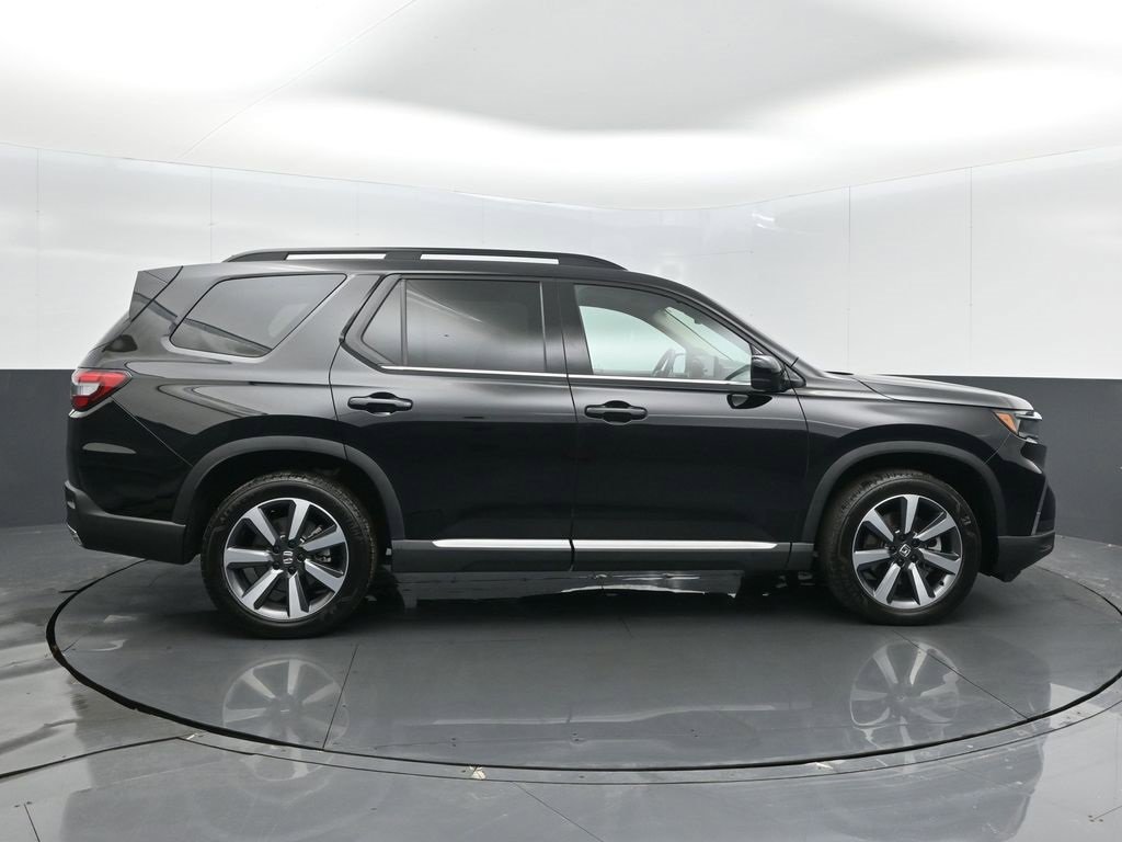 Certified 2025 Honda Pilot Touring image 25