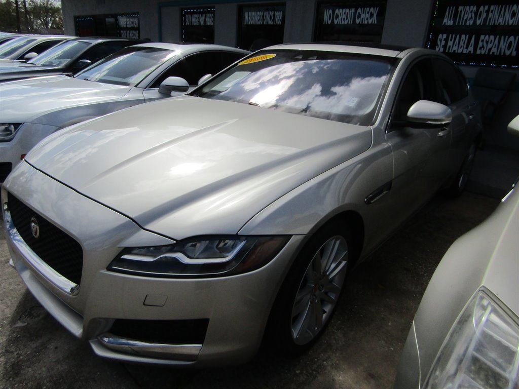 Used 2016 Jaguar XF Prestige RWD image 1