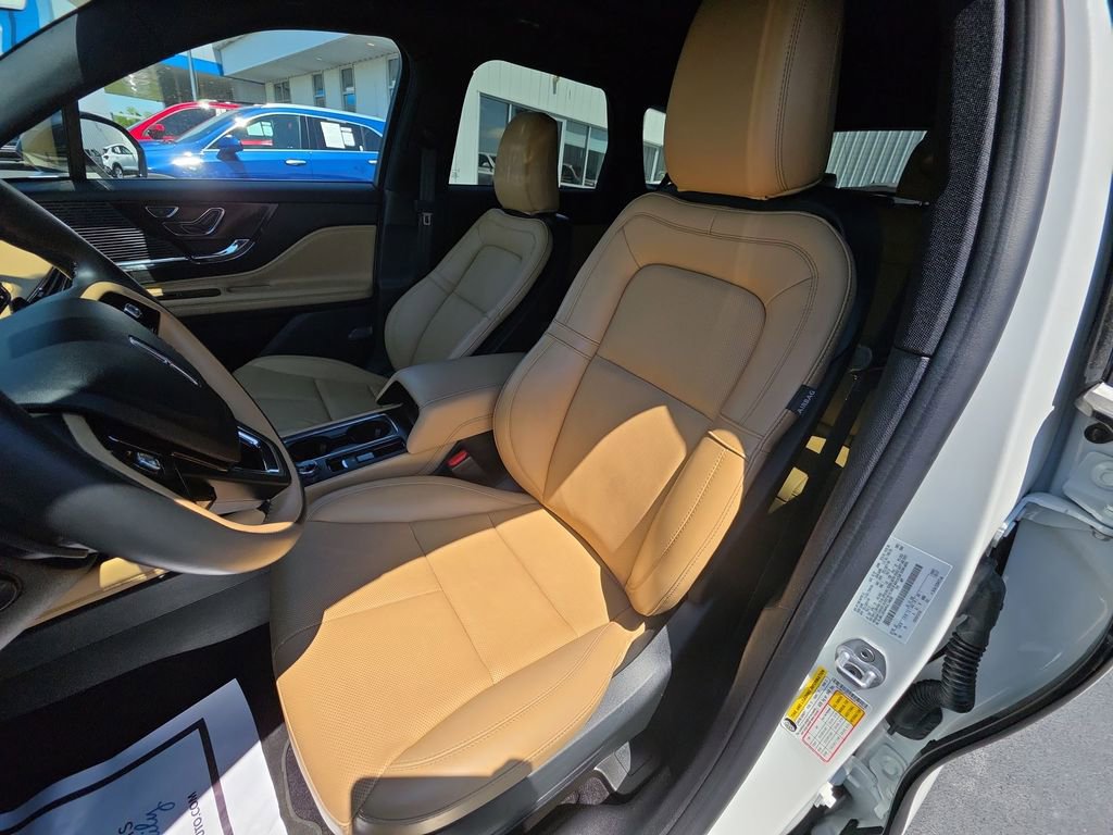 Used 2022 Lincoln Corsair Reserve w/ Elements Package AWD/4WD image 11
