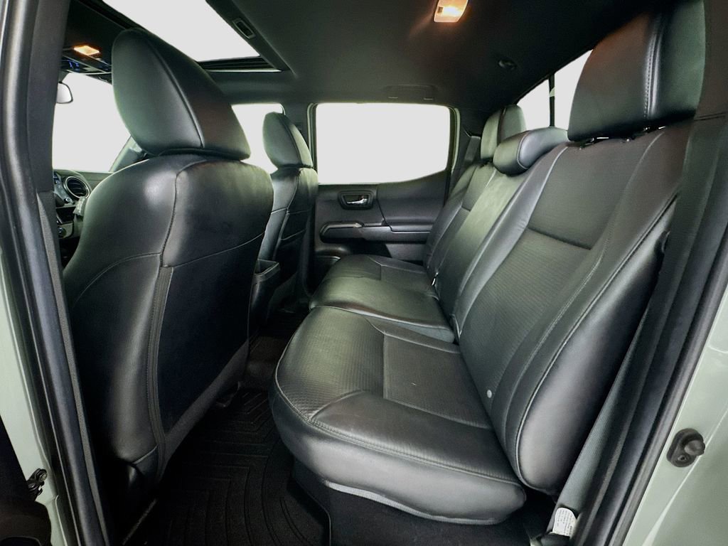 Used 2022 Toyota Tacoma TRD Off-Road w/ TRD Premium Off Road Package image 24