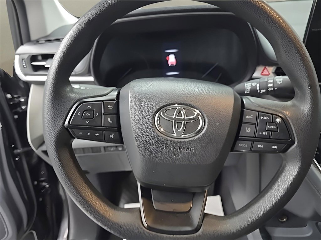 Used 2024 Toyota Sienna LE image 24