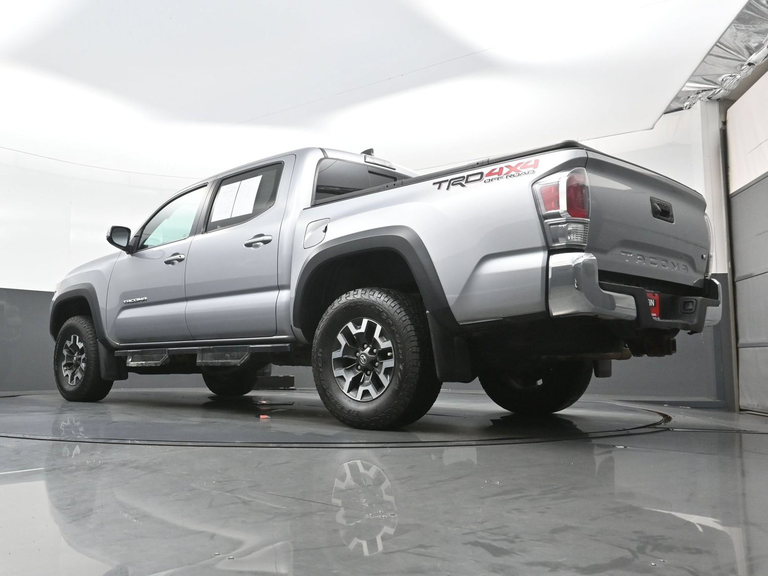 Used 2020 Toyota Tacoma TRD Off-Road AWD/4WD image 30