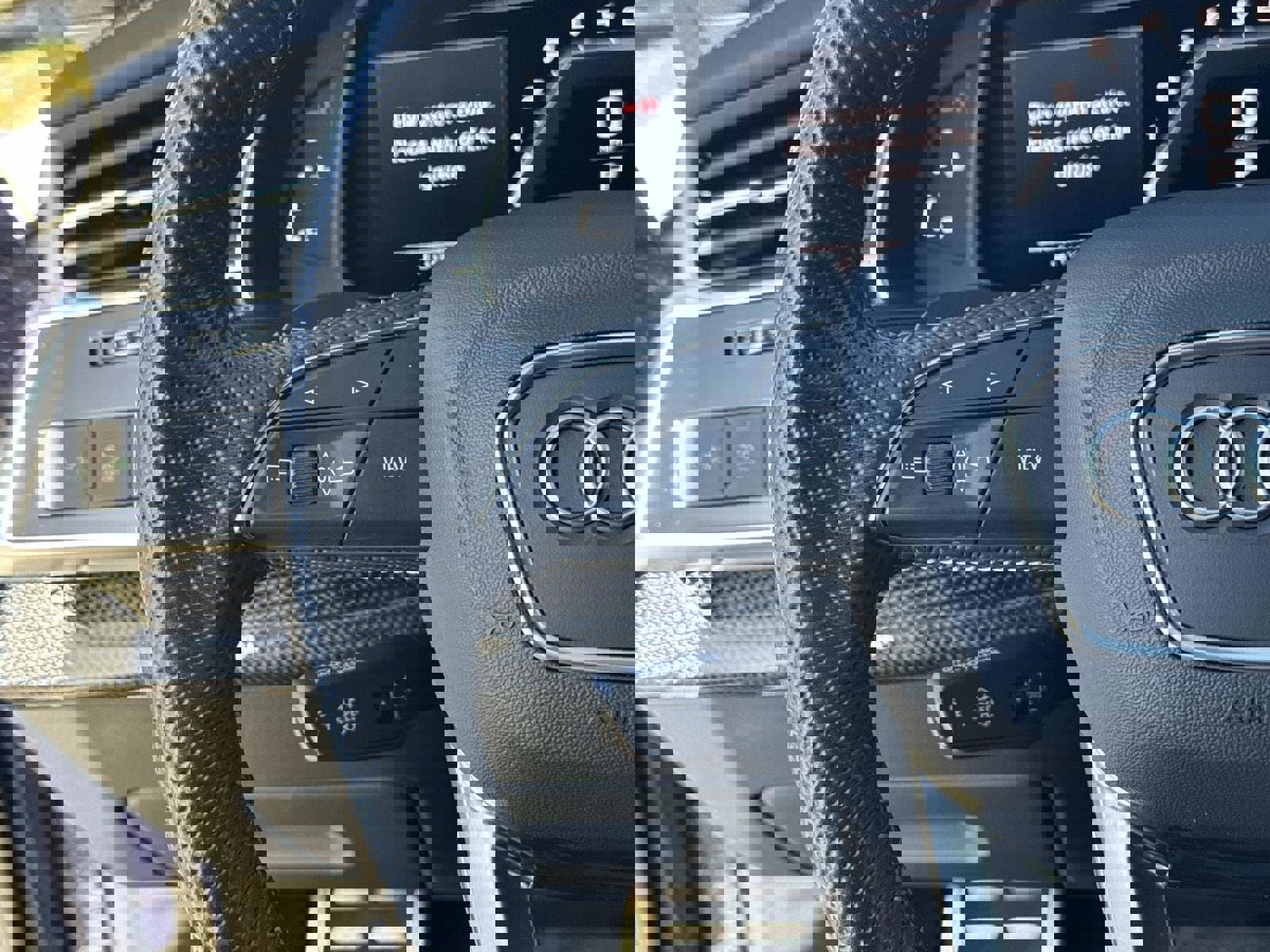 Used 2020 Audi SQ8 Premium Plus w/ Driver Assistance Package image 33