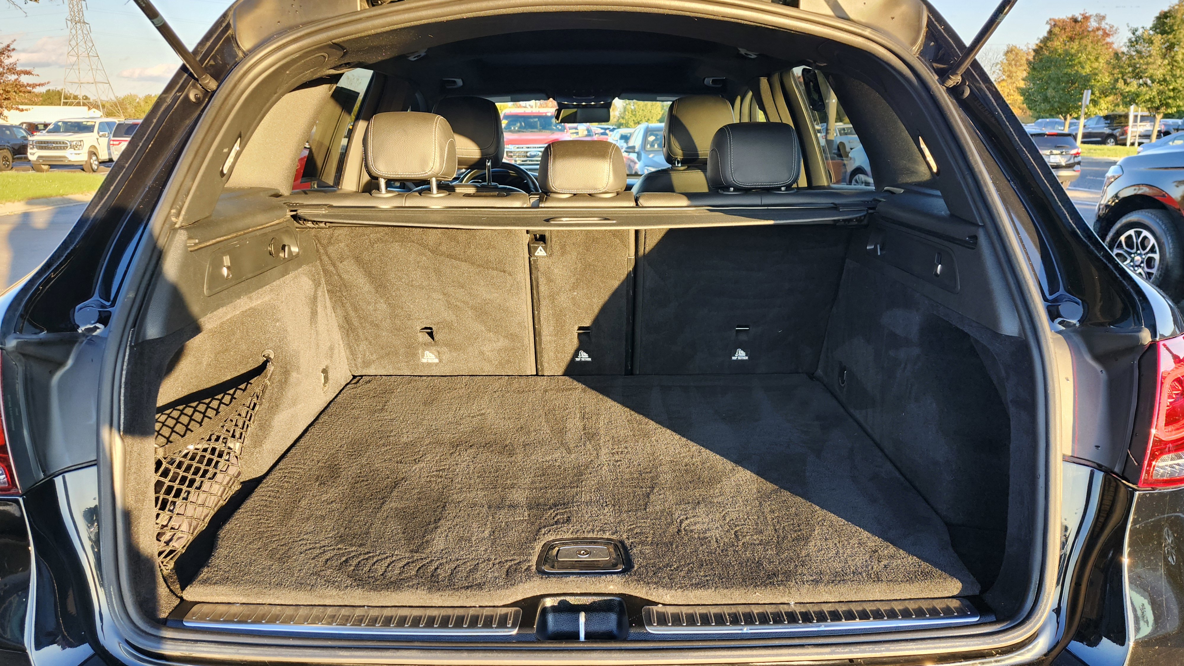 Used 2020 Mercedes-Benz GLC 300 4MATIC w/ Exterior Lighting Package image 16