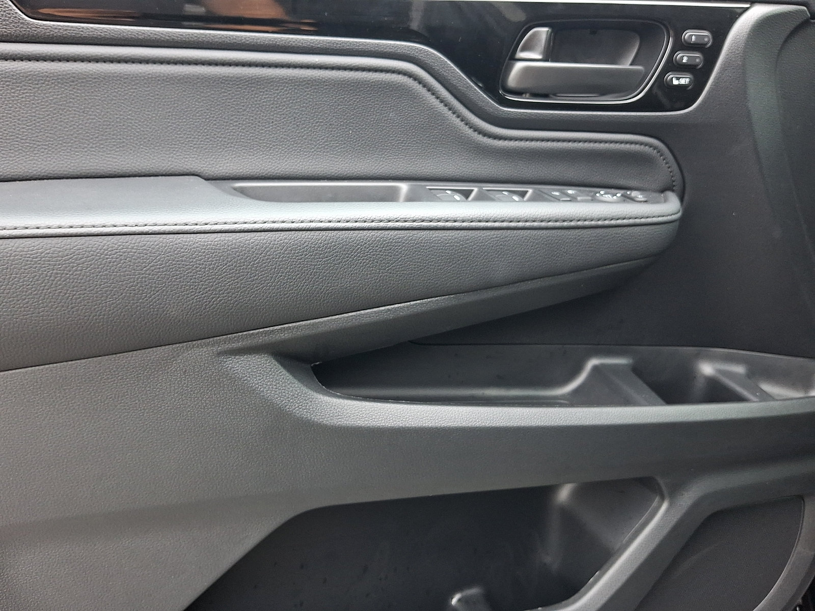 Used 2025 Honda Odyssey Touring image 12