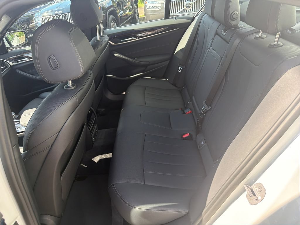 Used 2021 BMW 540i w/ Convenience Package RWD image 20