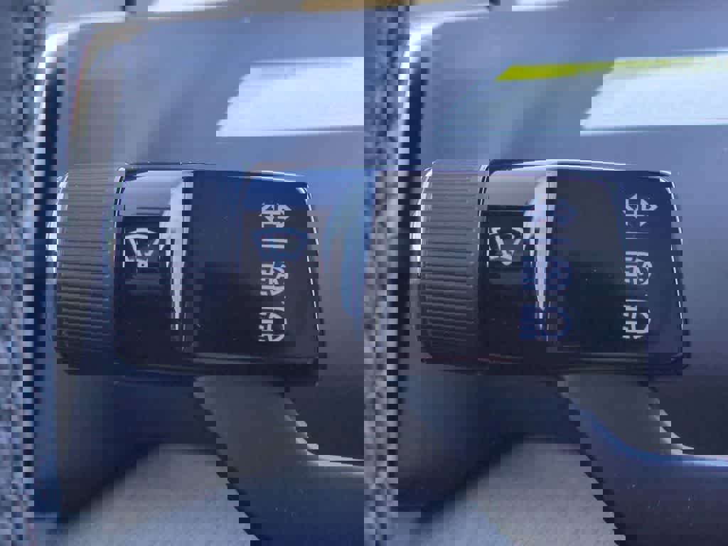 New 2025 Volvo EX30 Plus w/ Protection Package Premier image 26