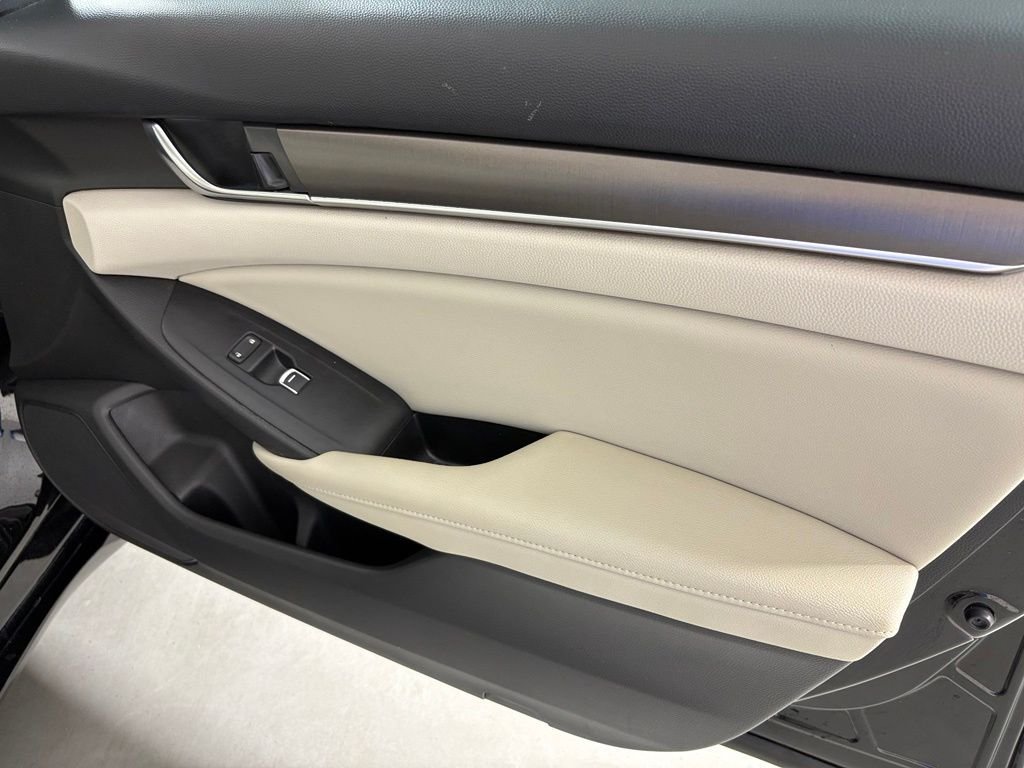 Used 2018 Honda Accord LX image 38