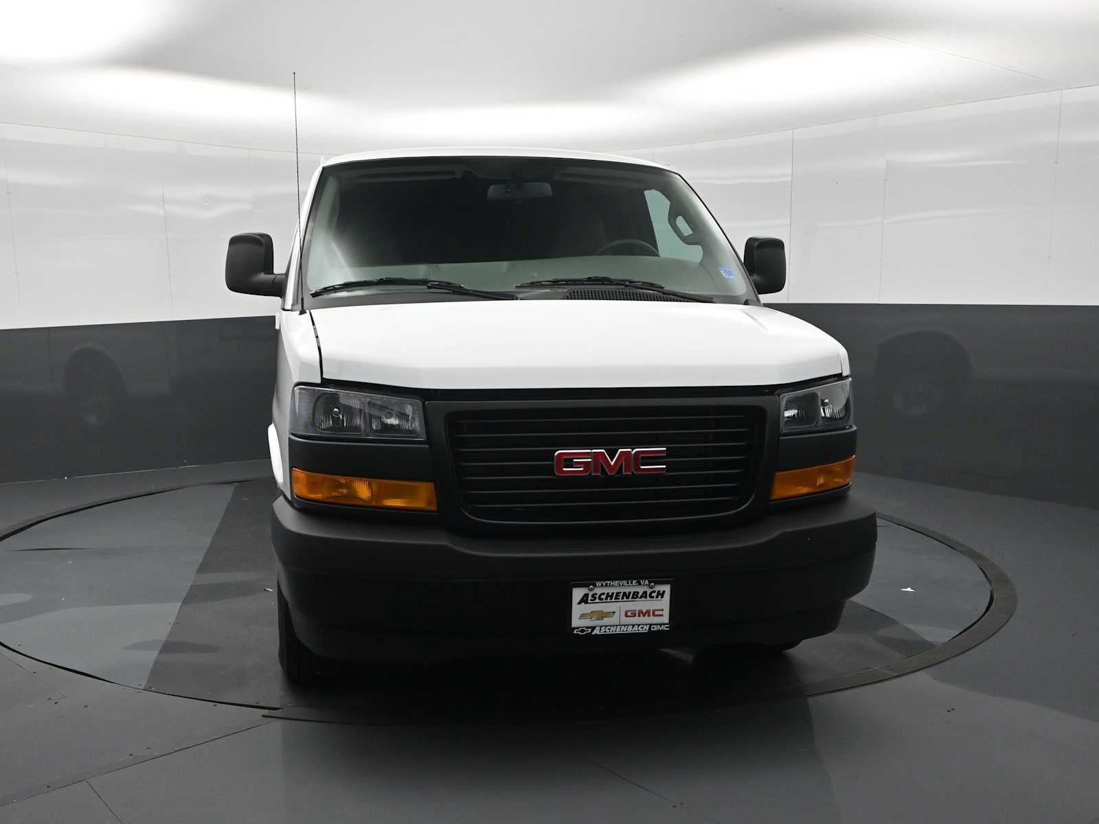 New 2026 GMC Savana 3500 w/ Driver Convenience Package RWD image 3