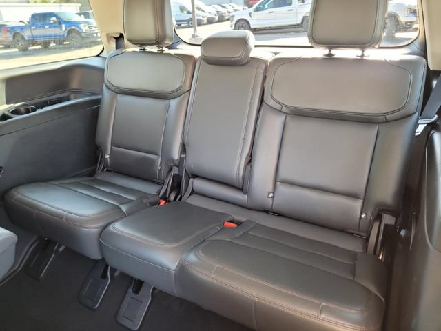 Used 2025 Ford Expedition Active RWD image 21