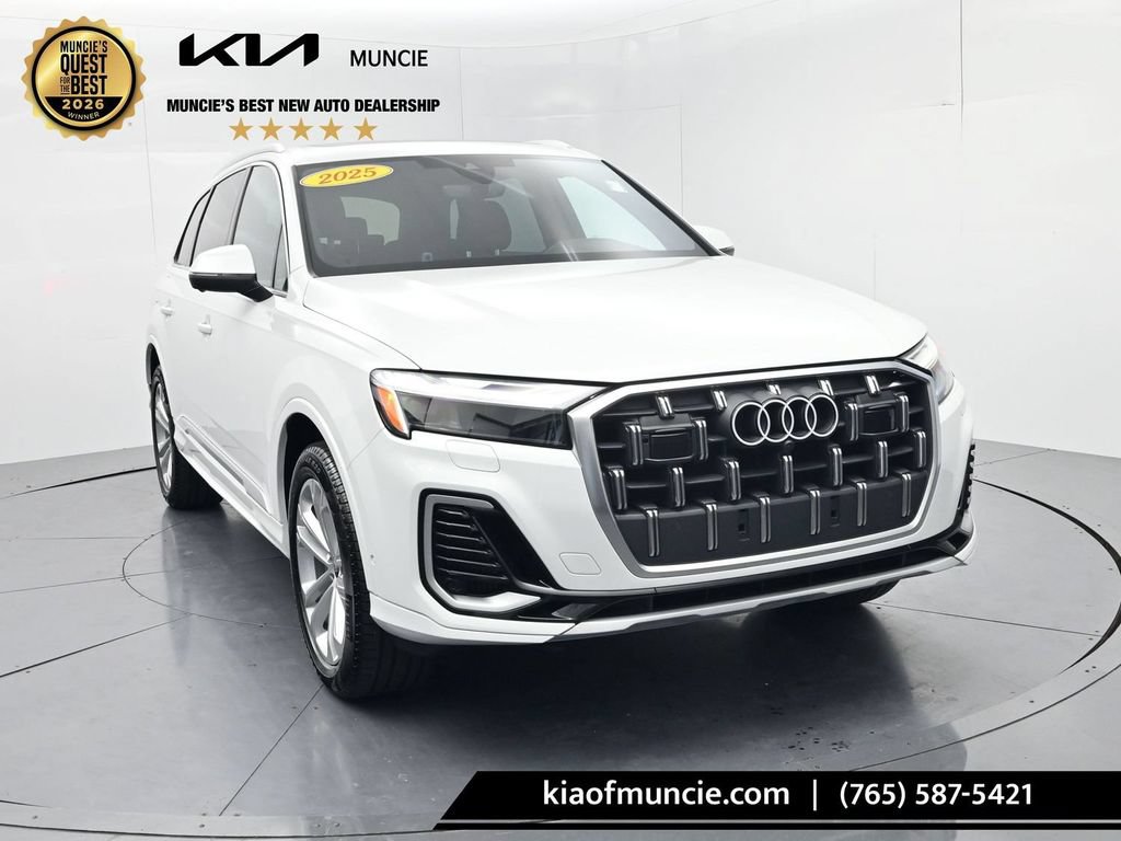 Used 2025 Audi Q7 3.0T Premium Plus AWD/4WD image 2