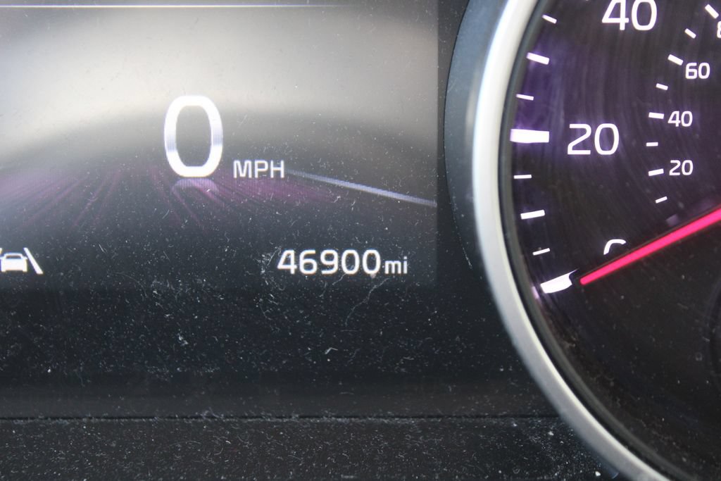 Certified 2024 Kia Carnival LX FWD image 34