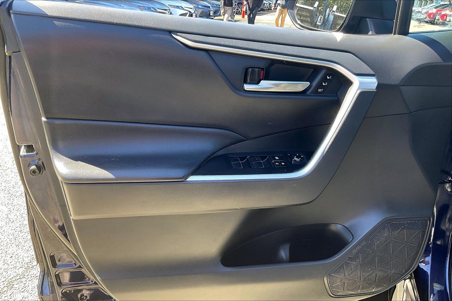 Used 2020 Toyota RAV4 XLE Premium AWD/4WD image 22