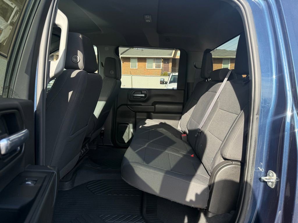 Used 2021 Chevrolet Silverado 2500 LT w/ Convenience Package image 22