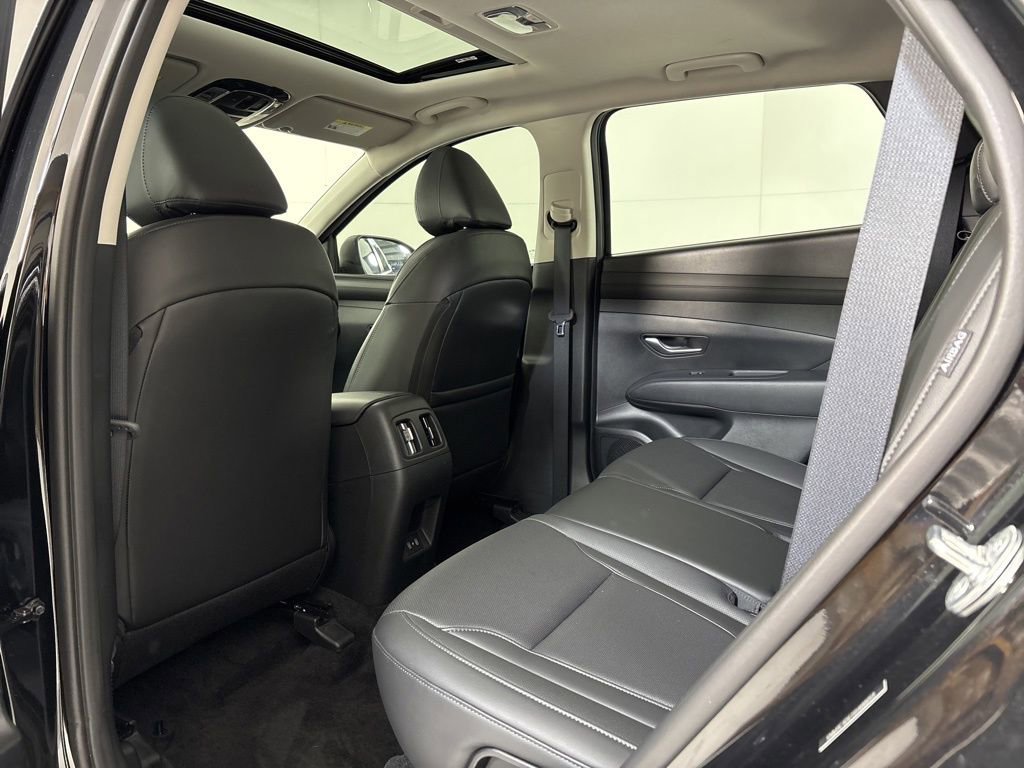 Certified 2025 Hyundai Tucson SEL FWD image 17