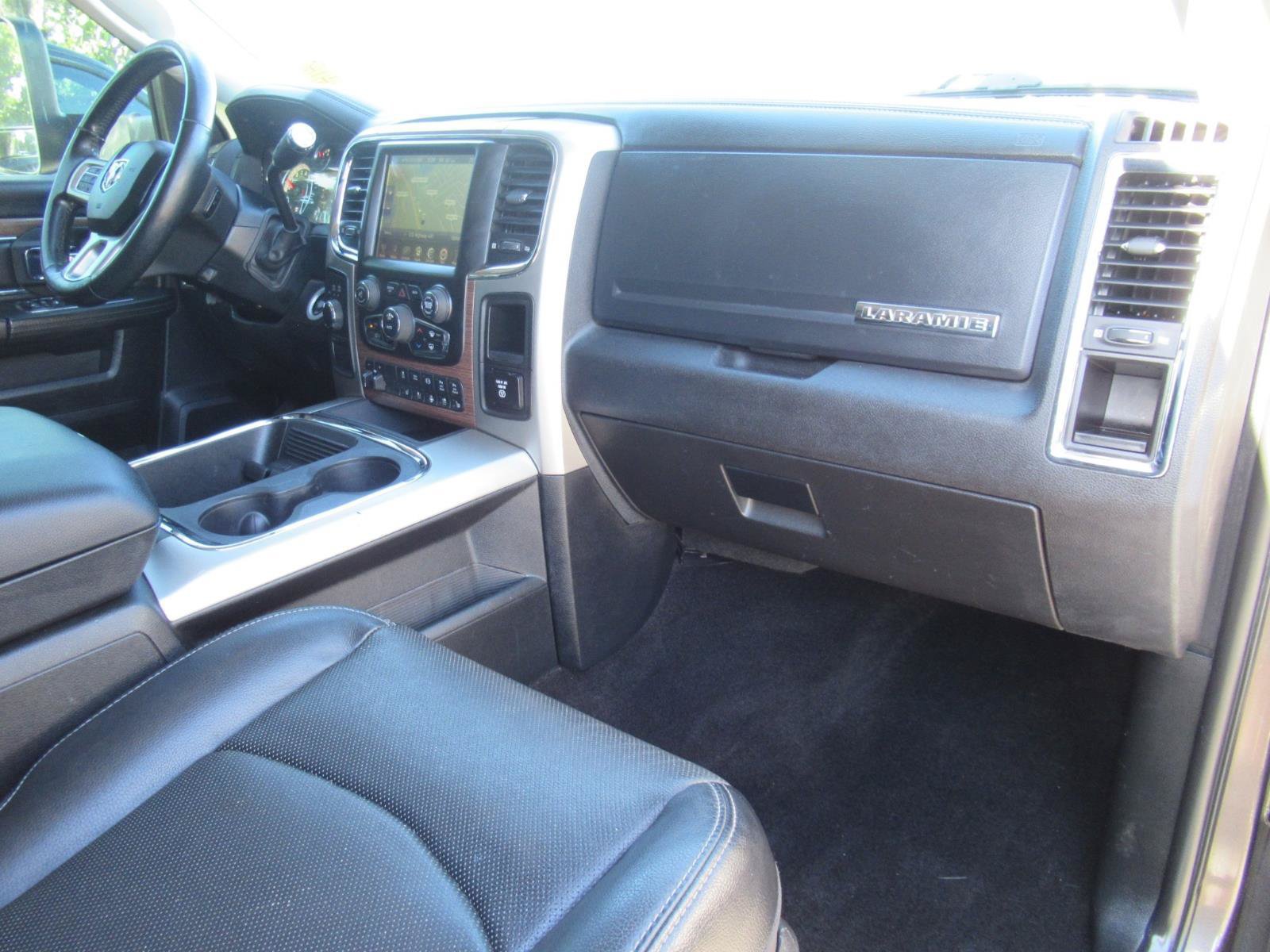 Used 2017 RAM 2500 Laramie w/ Sport Appearance Group AWD/4WD image 11