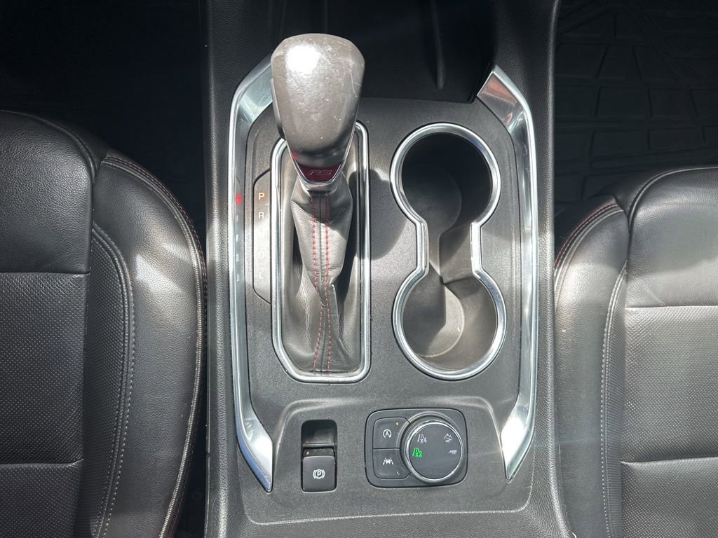 Used 2022 Chevrolet Traverse RS image 6