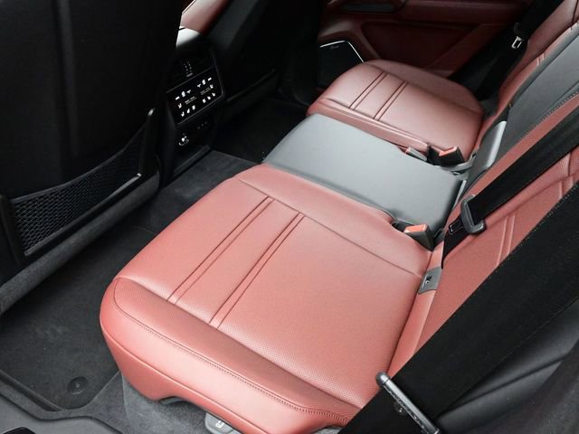 New 2025 Porsche Cayenne Turbo image 15