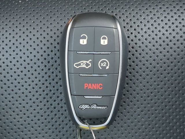 Used 2024 Alfa Romeo Tonale Veloce AWD/4WD image 37