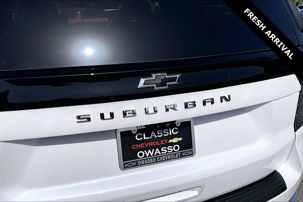 Used 2025 Chevrolet Suburban High Country w/ Sun And Tow Package AWD/4WD image 23