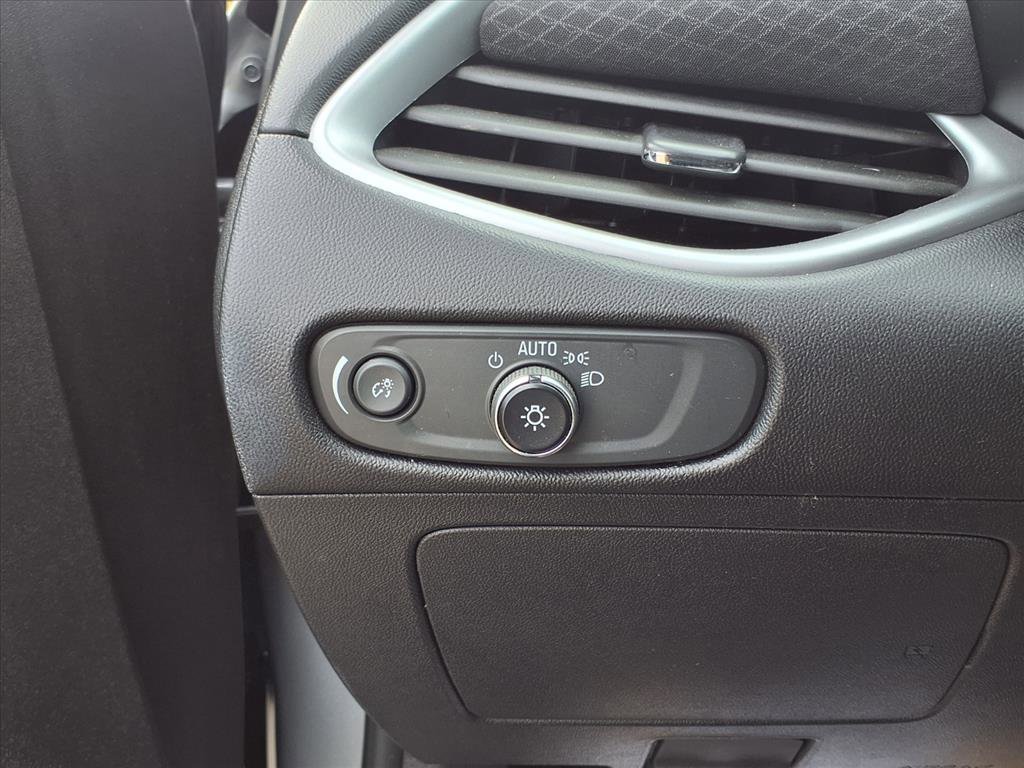 Used 2023 Chevrolet Malibu LT image 33