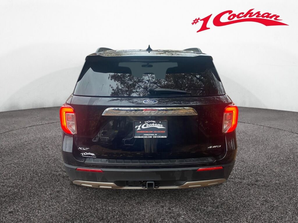 Used 2023 Ford Explorer XLT w/ Equipment Group 202A image 6
