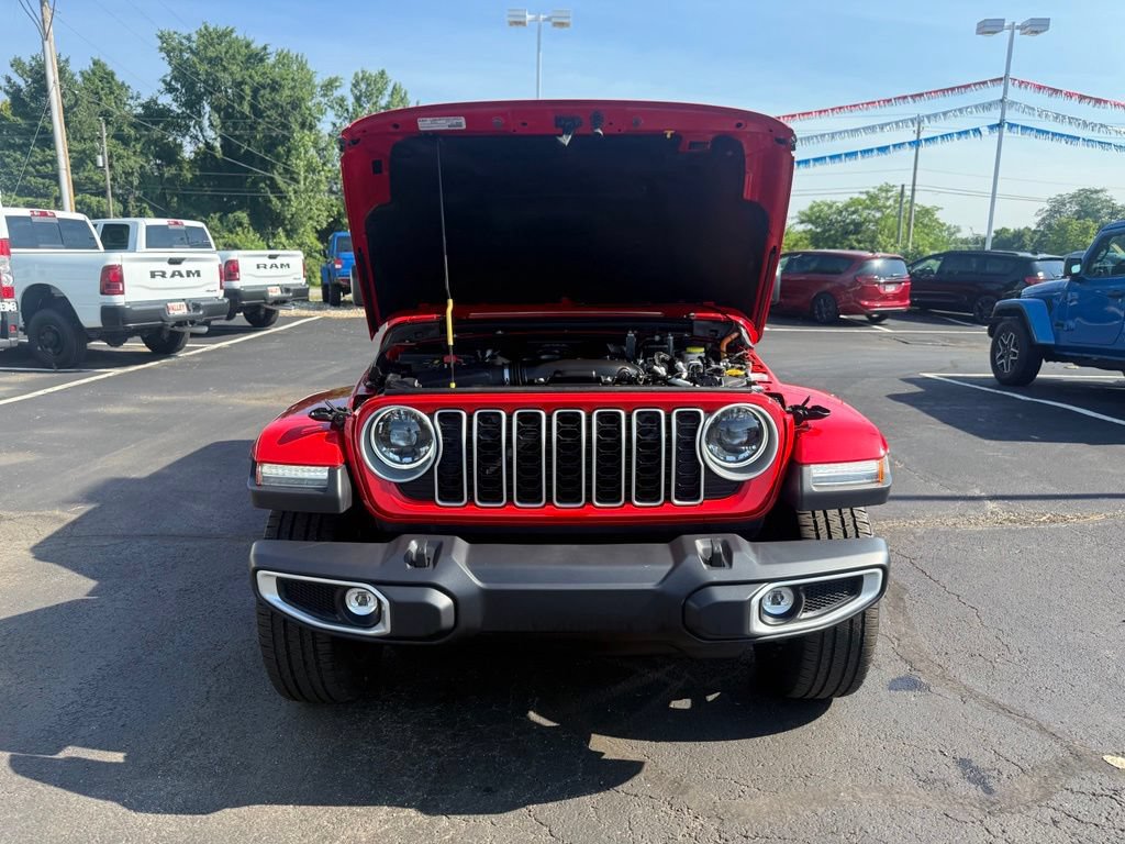 Used 2025 Jeep Wrangler Unlimited Sahara AWD/4WD image 65