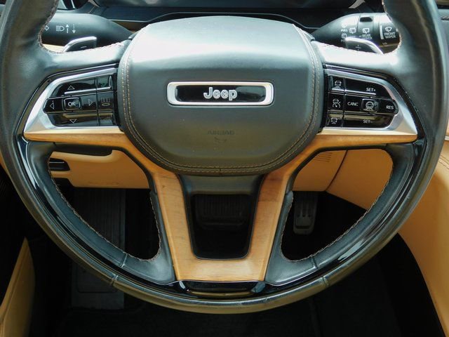 Used 2023 Jeep Grand Cherokee L Summit image 4