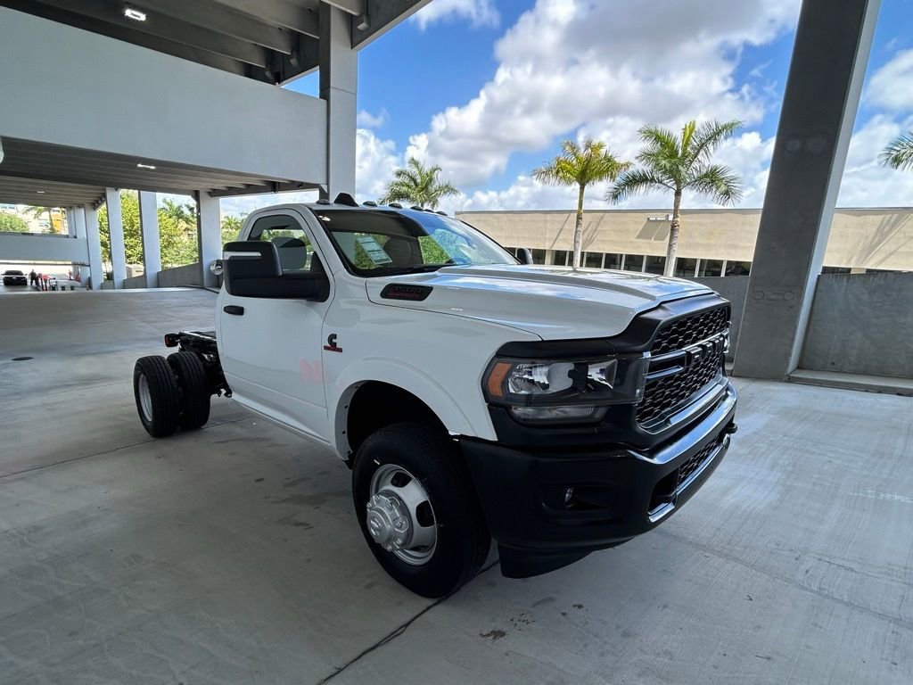 New 2024 RAM 3500 Tradesman video 2