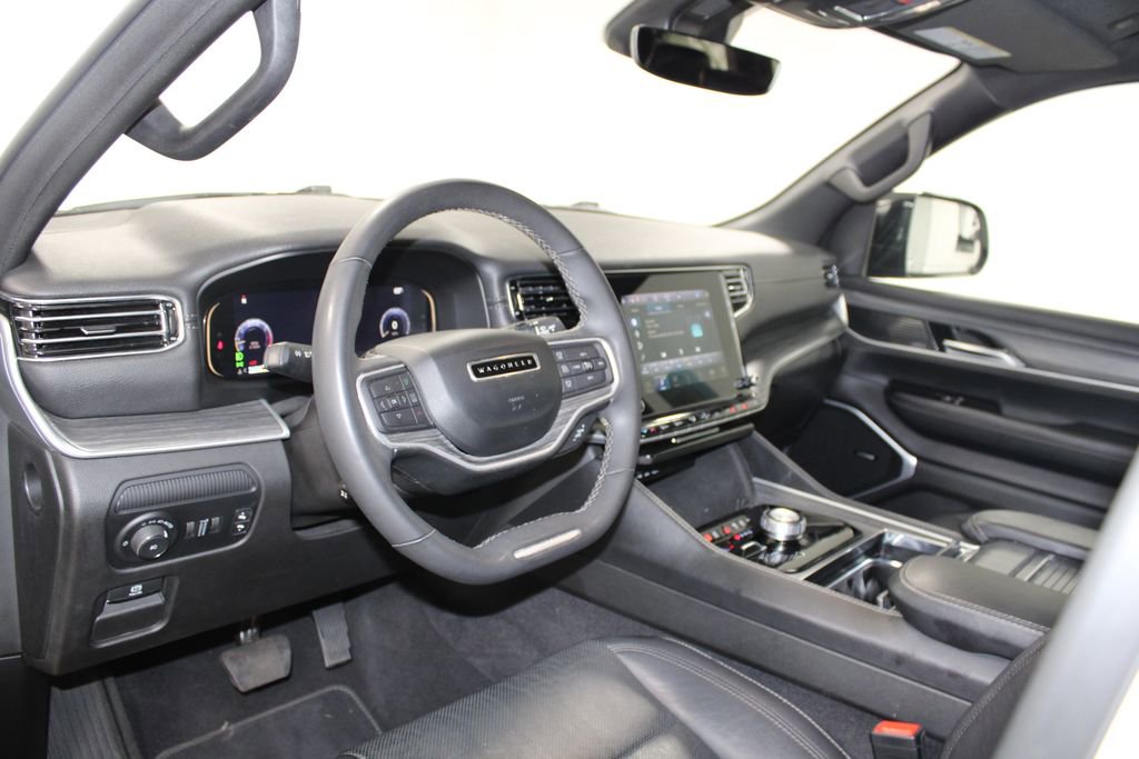 Used 2023 Jeep Wagoneer L Series II image 23
