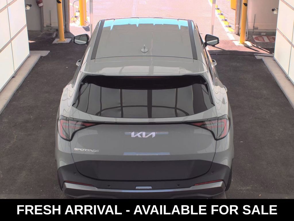 Used 2026 Kia Sportage EX image 5