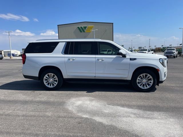 Used 2021 GMC Yukon XL SLT w/ SLT Luxury Plus Package image 4