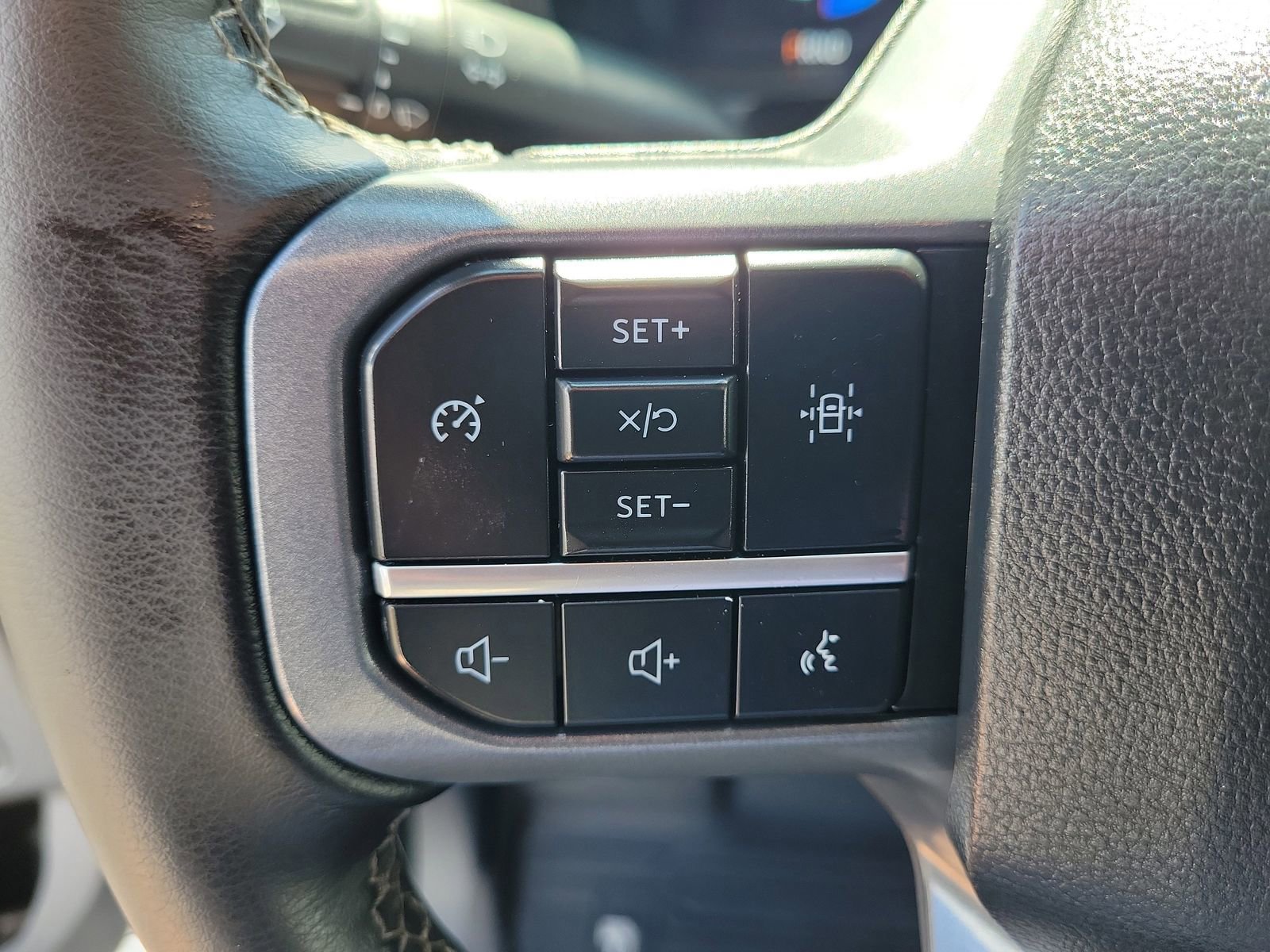 Certified 2025 Ford F150 Lightning XLT AWD/4WD image 20