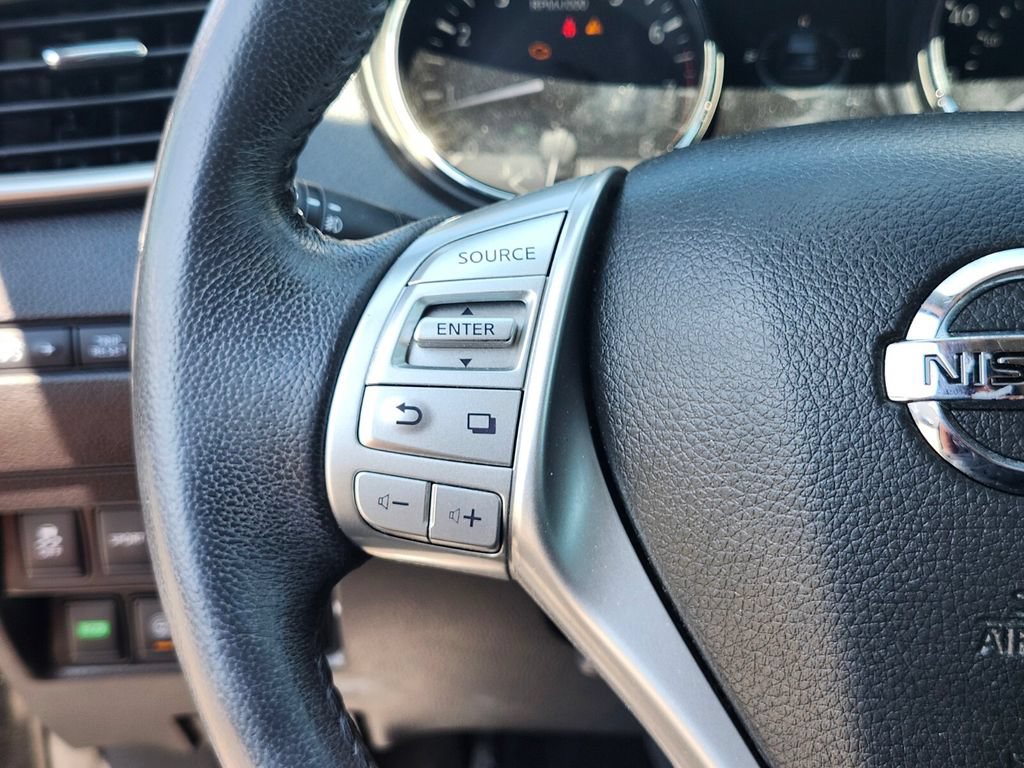 Used 2016 Nissan Rogue SL w/ SL Premium Package AWD/4WD image 28