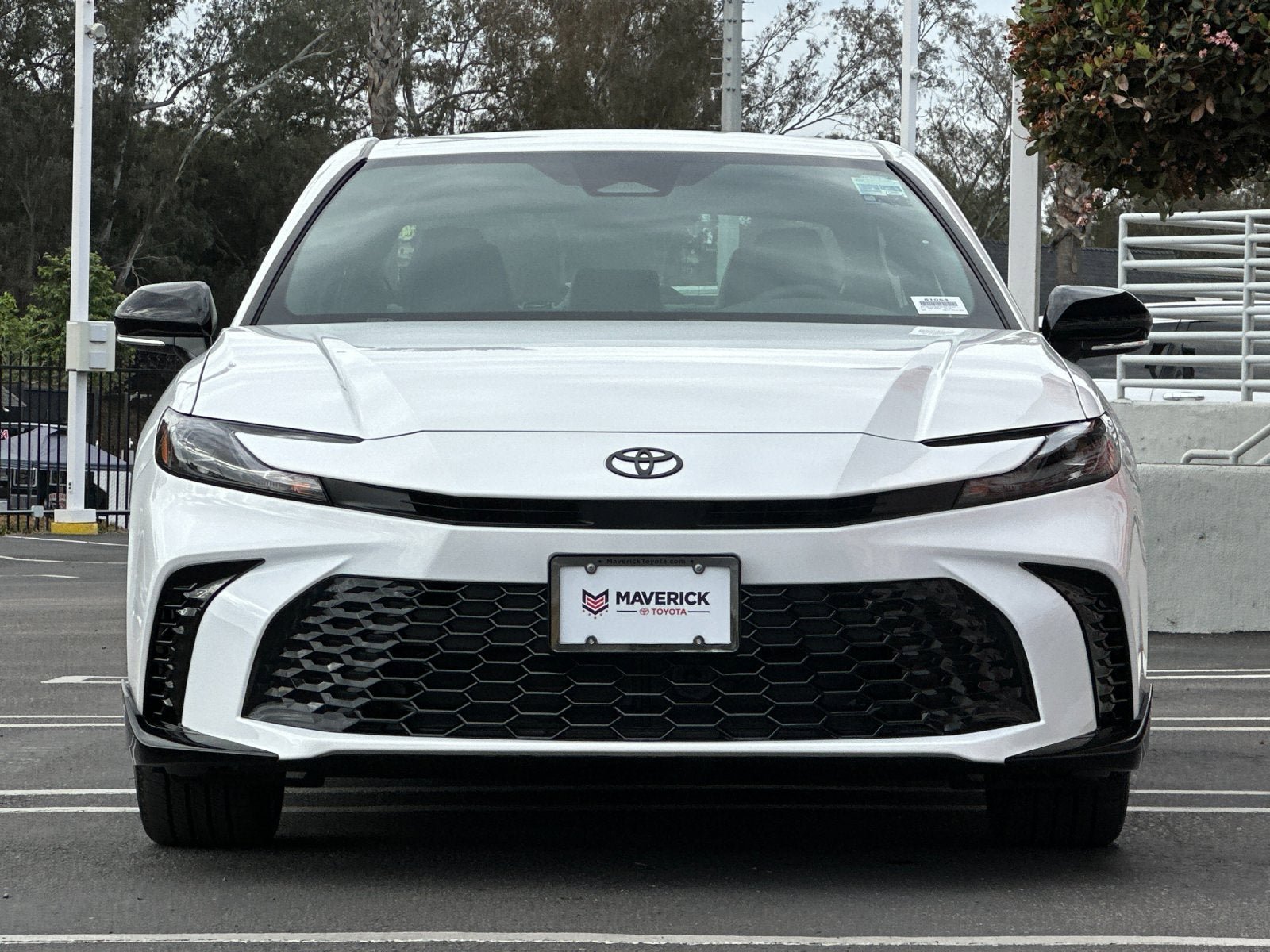 New 2026 Toyota Camry Hybrid FWD image 7