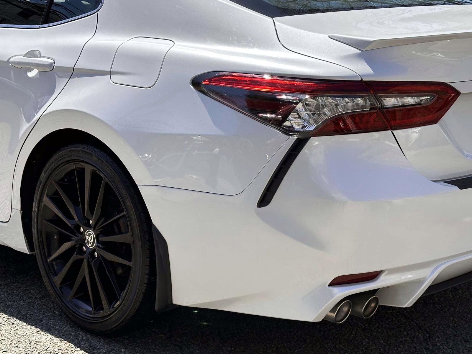 Used 2022 Toyota Camry XSE image 11