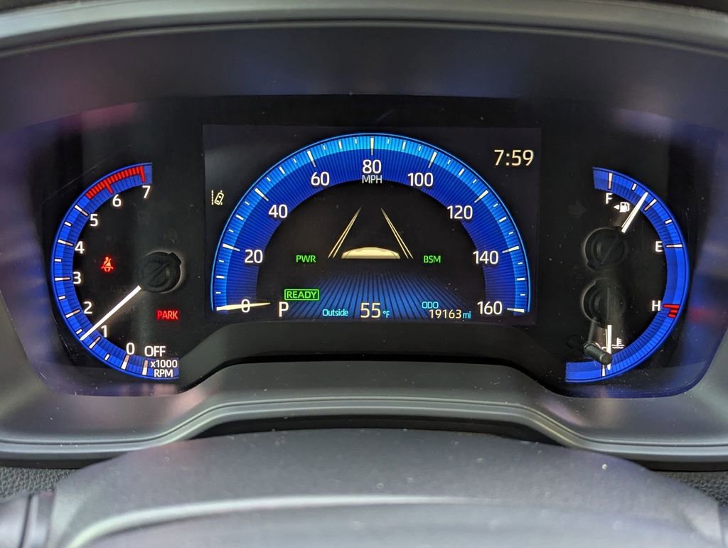 Used 2022 Toyota Corolla LE image 10