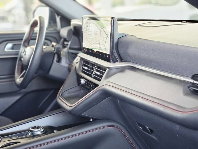 Used 2025 Ford Explorer ST-Line w/ ST-Line Street Pack AWD/4WD image 13