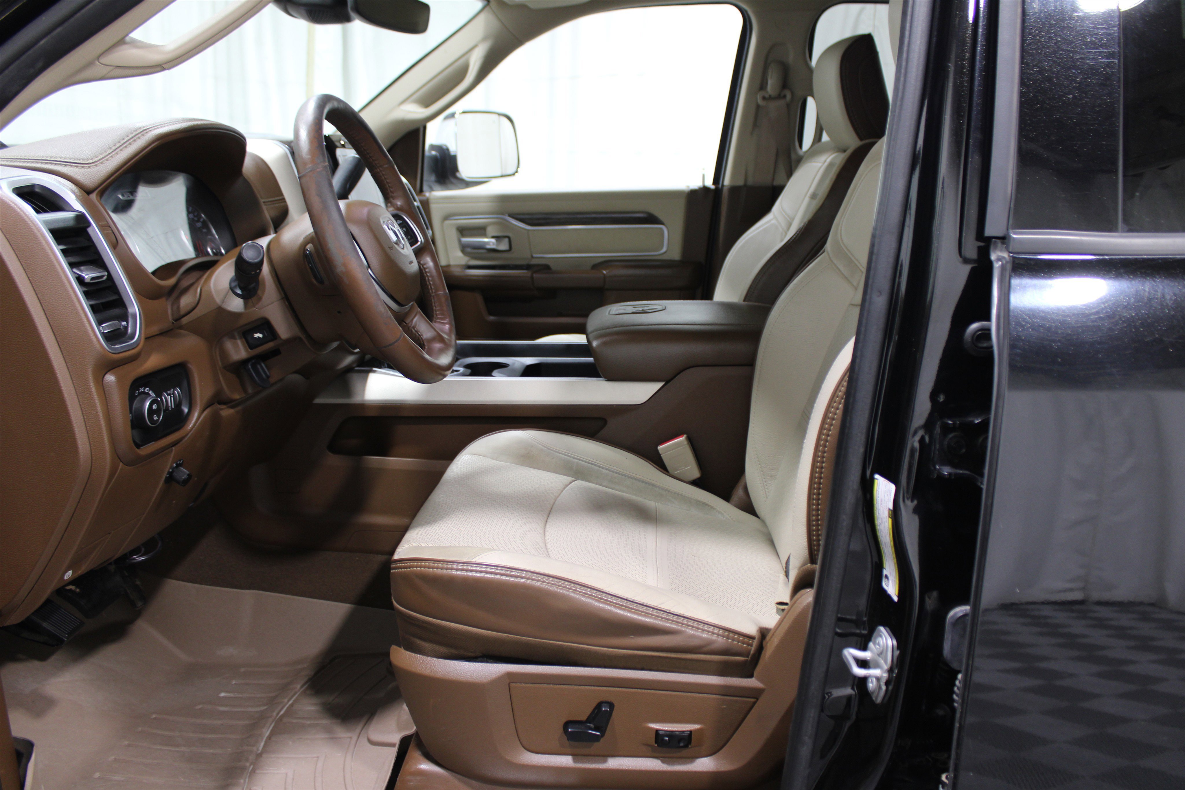 Used 2020 RAM 2500 Laramie image 3