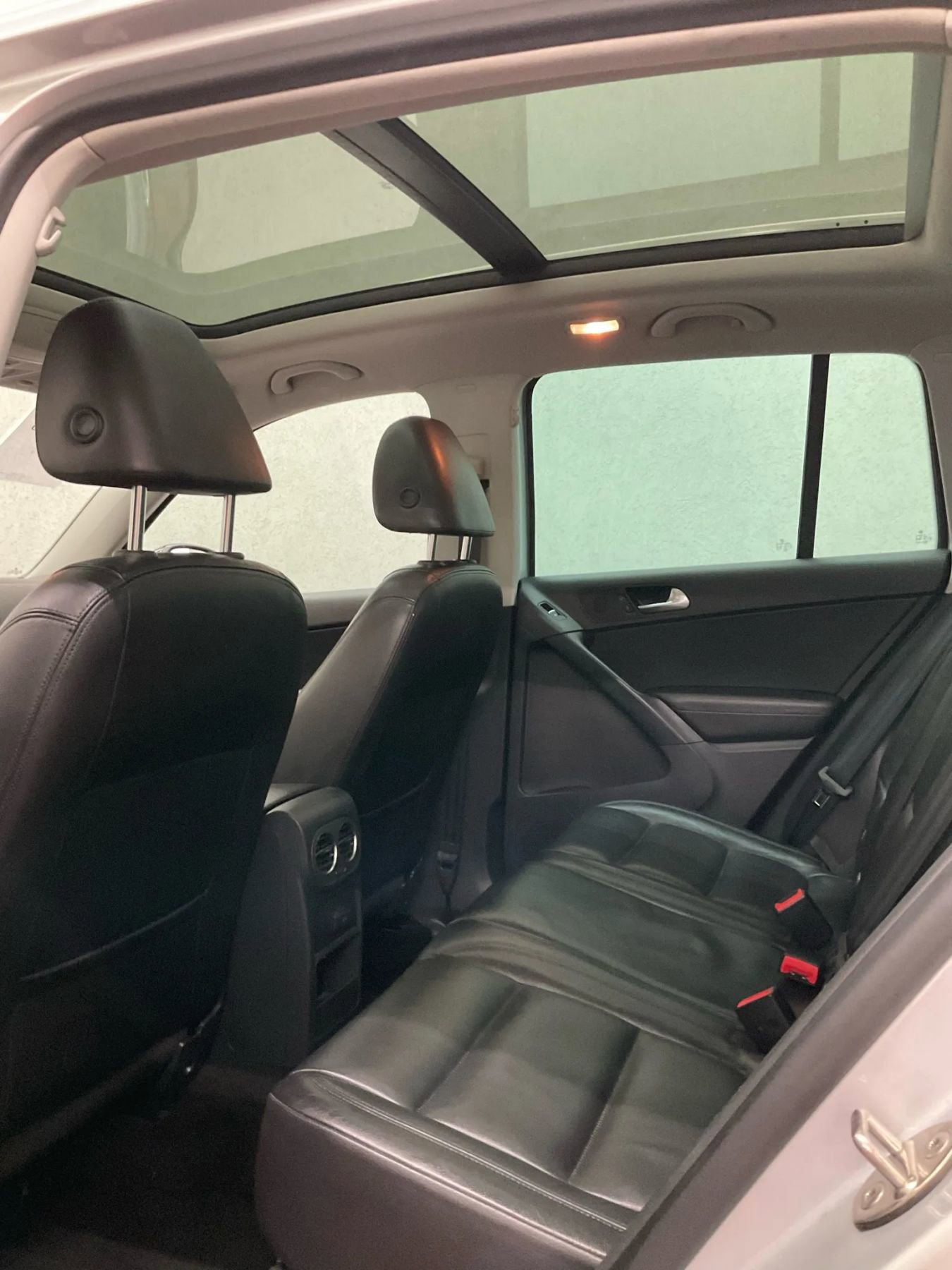 Used 2017 Volkswagen Tiguan Sport image 20