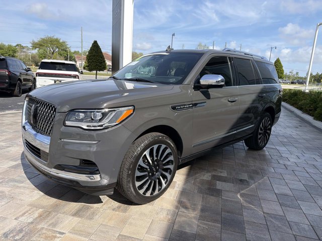 Certified 2024 Lincoln Navigator Black Label image 6