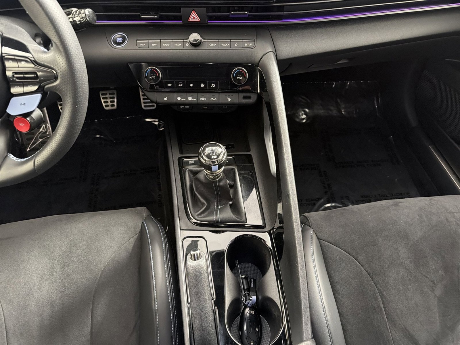 Used 2024 Hyundai Elantra N Base image 22